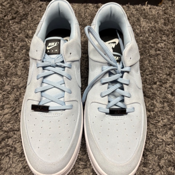 Nike Womens Air Force 1 Sage Low Sneakers Shoes Blue AR5339-402 Suede Women's 12 - Picture 2 of 6